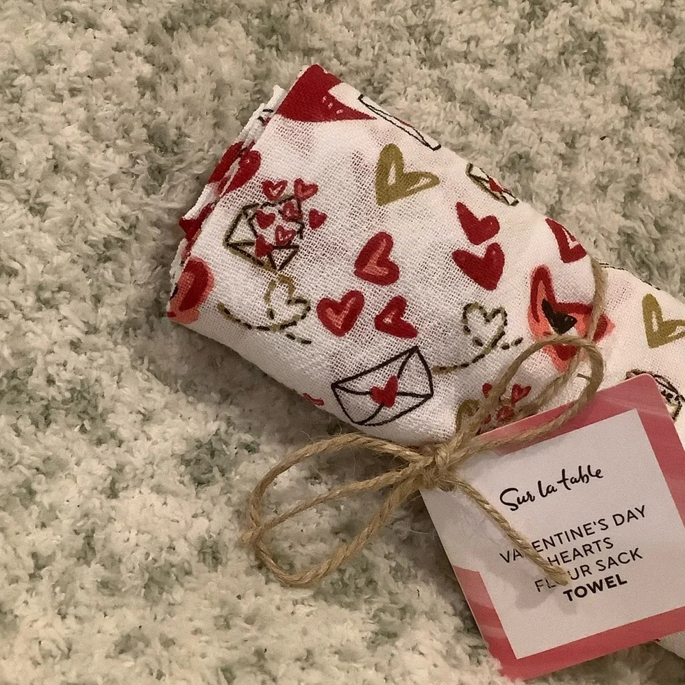 Sur La Table Valentine's Day Heart Print Towel NWT 20x30” Cotton